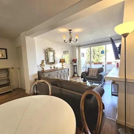 Appartement Pass The Keys Original In Strategic Area *